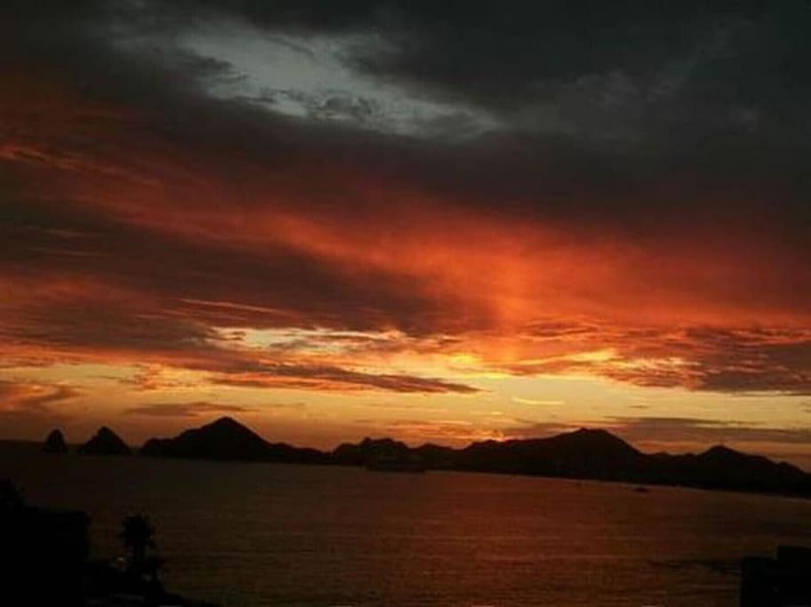 Oceanfront Penthouse, 2 Masters, 2 Baths, Kitchen! Apartment Cabo San Lucas Luaran gambar
